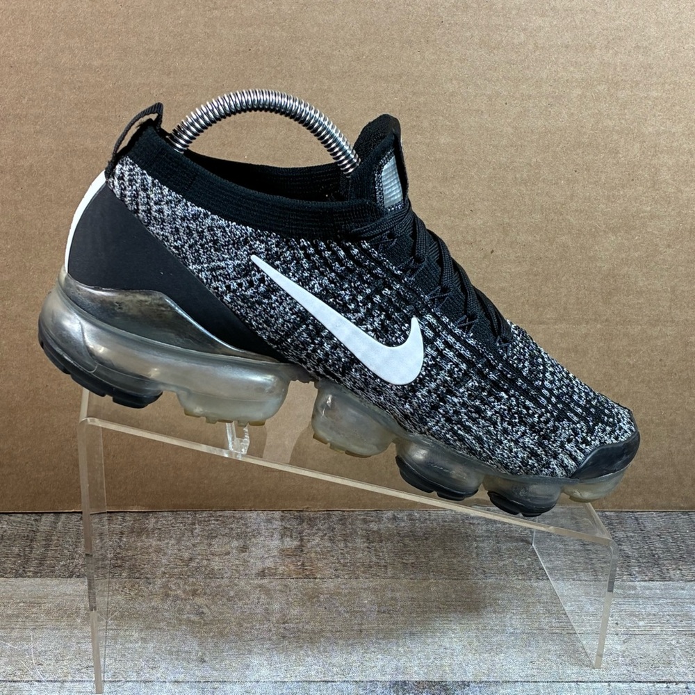 Nike Air VaporMax Flyknit 3 Women’s Size 8.5 Black Knit Running Sneakers Shoes
